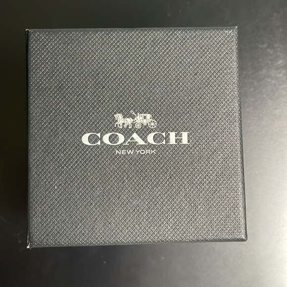 COACH NWT W6060 WOMEN\'S WRISTWACTH TWO TONE STAINLESS STEEL/GOLD QUARTZ main image 4